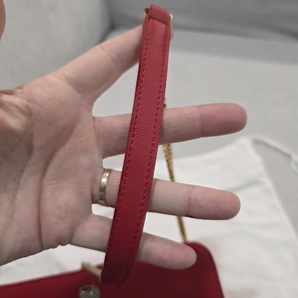 Versace Red Quilted Nappa Leather Medusa Shoulder Bag – Gold Hardware - Picture 11 of 17